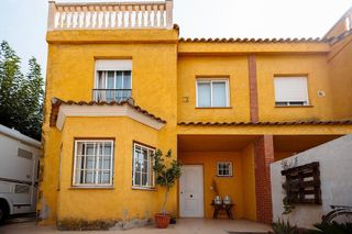 Casa adosada en venta en La Conarda en Pobla de Vallbona (la)