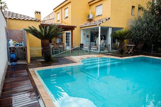 Casa adosada en venta en La Conarda en Pobla de Vallbona (la)