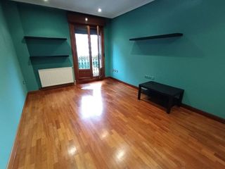Piso en venta en La Magdalena - Versalles en Avilés