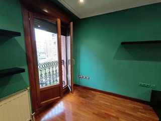 Piso en venta en La Magdalena - Versalles en Avilés
