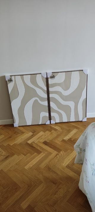 Cuadros decorativos beige y blanco