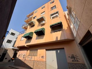 Piso en venta en Barrio Alto - San Félix - Oliveros - Altamira en Almería