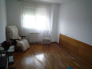 Piso en venta en Cacabelos