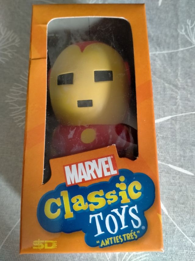 Marvel Classic Toys Iron Man