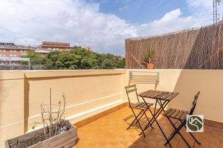 Ático en venta en La Font d'en Fargues en Barcelona