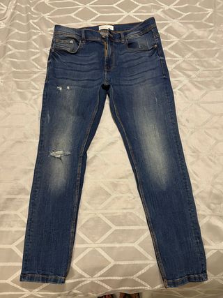 Pantalón vaquero skinny Zara azul oscuro