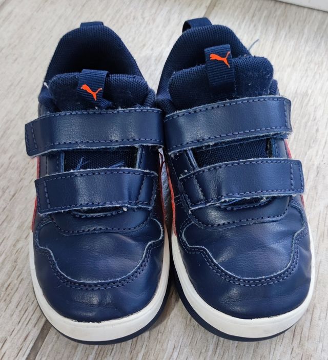 Scarpe Puma Bambino Blu con Velcro, numero 24.