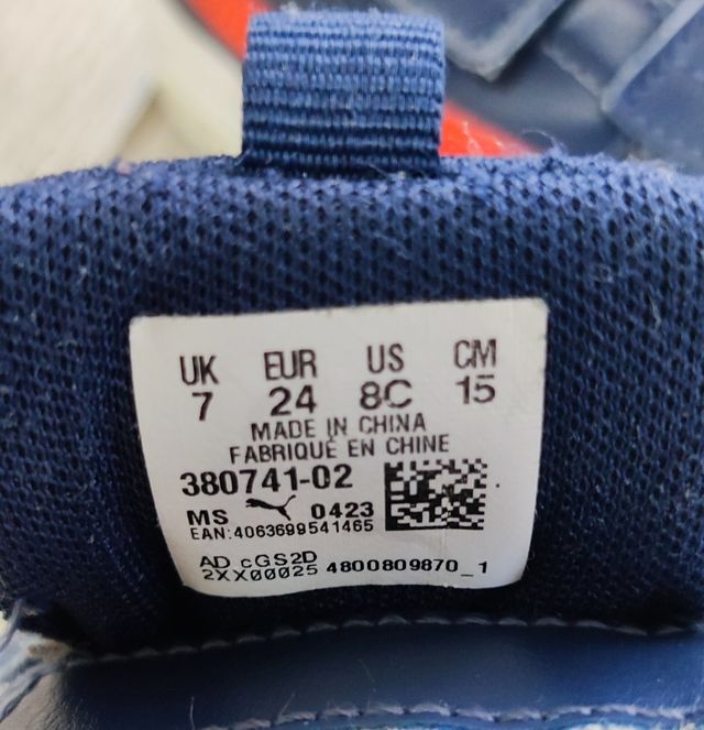 Scarpe Puma Bambino Blu con Velcro, numero 24.