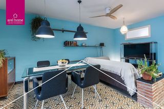 Casa pareada en venta en El Centre en Esplugues de Llobregat