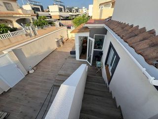 Casa adosada en venta en Nueva Torrevieja - Aguas Nuevas en Torrevieja