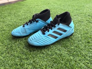 Adidas Predator 32 Botas de Fútbol