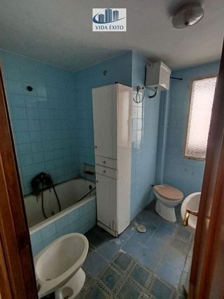 Piso en venta en Linares