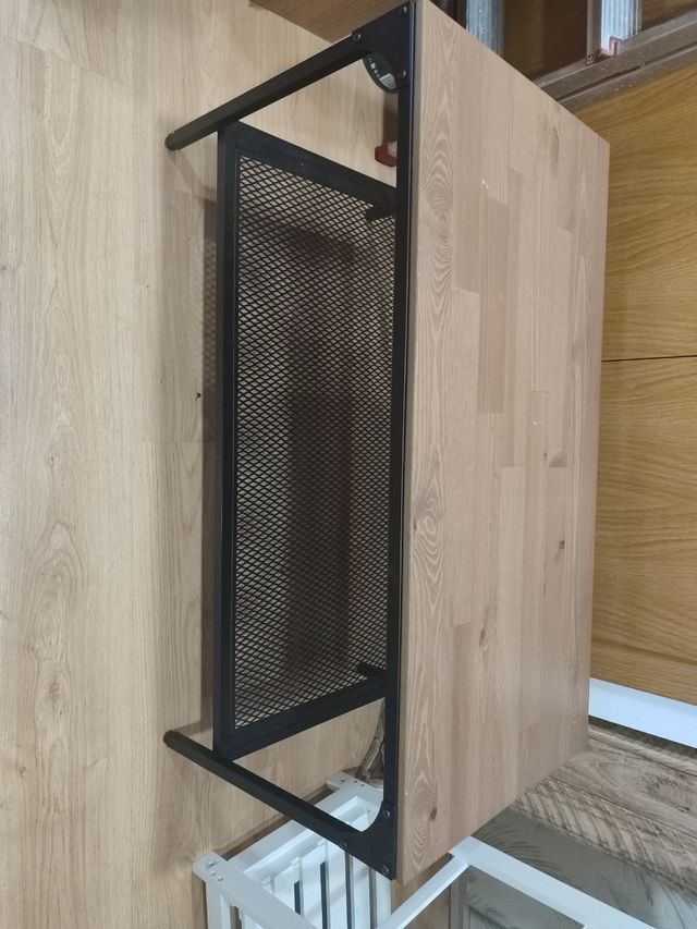 Mesa auxiliar Ikea madera y metal