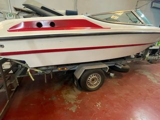 Barco Chaparral 180 SL LIMITED para reparar