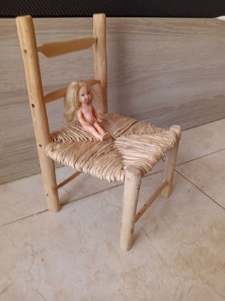 Silla mimbre para muñecas