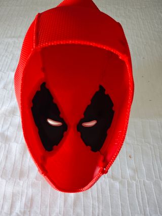 Mascara Deadpool Roja y Negra