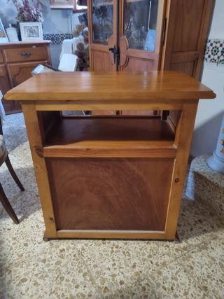 Mueble de TV de madera