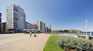 Piso en venta en Centro en Gijón