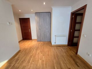Piso en venta en Pumarín en Gijón