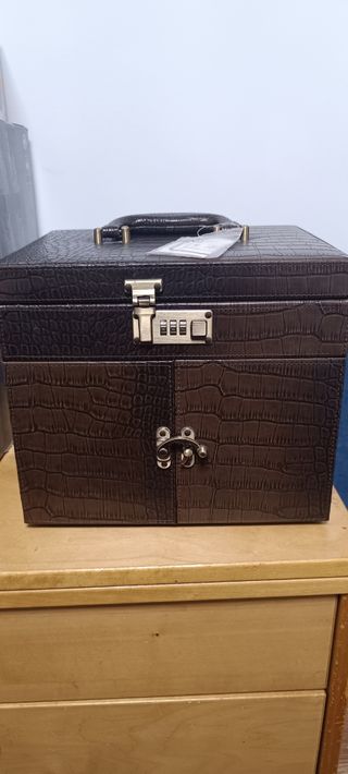 Joyero de piel con combinación