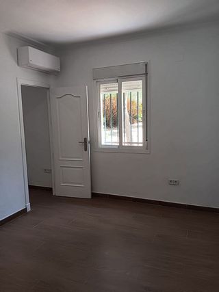 Chalet en alquiler en Espartinas