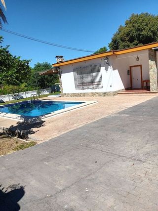Chalet en alquiler en Espartinas