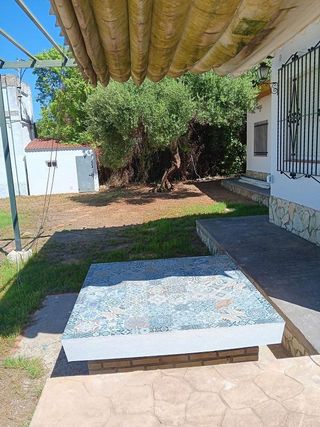 Chalet en alquiler en Espartinas