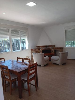 Chalet en alquiler en Espartinas
