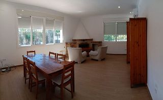 Chalet en alquiler en Espartinas