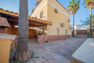 Casa en venta en Salteras