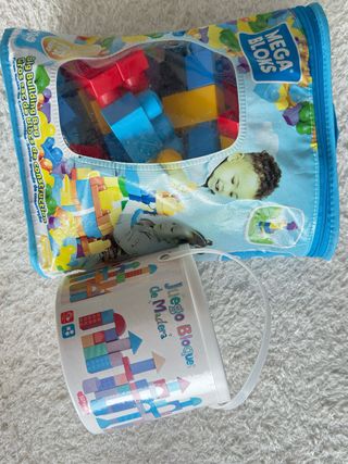 Mega Bloks y Bloques de Madera