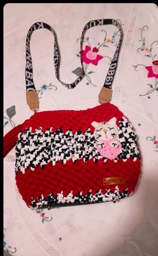 Bolso de crochet hecho a mano