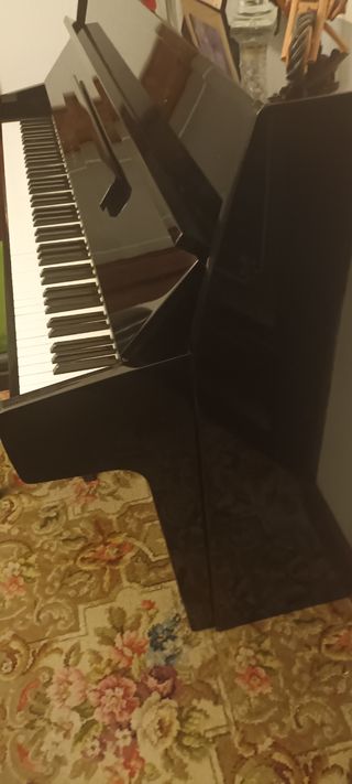 Piano Kawai 144cm