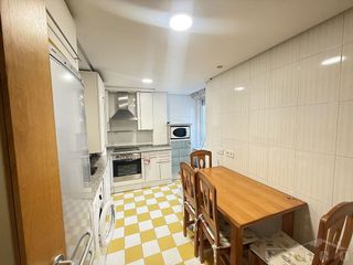 Piso en venta en Plaza España - Villa Pilar - Reyes Católicos - Vadillos en Burgos