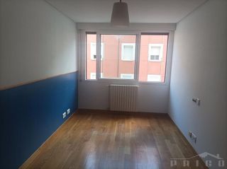 Piso en venta en Plaza España - Villa Pilar - Reyes Católicos - Vadillos en Burgos