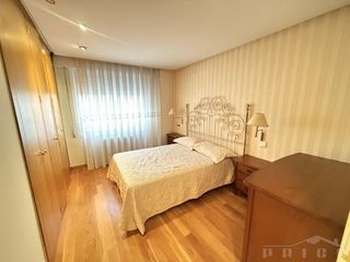Piso en venta en Plaza España - Villa Pilar - Reyes Católicos - Vadillos en Burgos