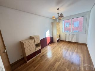 Piso en venta en Plaza España - Villa Pilar - Reyes Católicos - Vadillos en Burgos