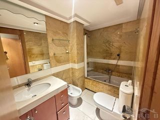 Piso en venta en Plaza España - Villa Pilar - Reyes Católicos - Vadillos en Burgos