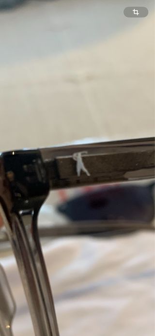 Montura de acetato con protección solar .