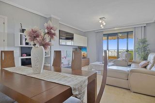 Piso en venta en Torrequebrada en Benalmádena