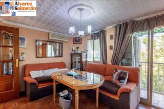 Piso en venta en Barrio de Zaidín en Granada