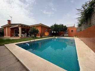 Chalet en venta en Almensilla