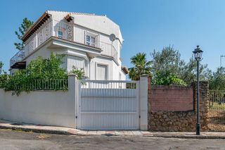 Chalet en venta en Barrio de la Vega en Monachil