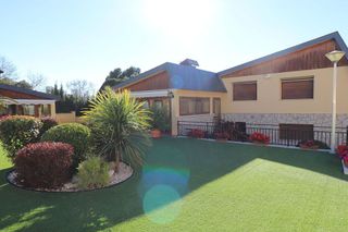 Chalet en venta en Petrer