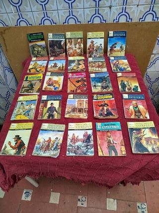 Colección Libros Oeste Estefanía