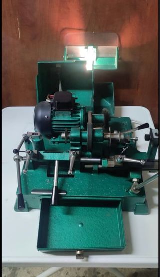 Duplicadora de llaves CADI NOVA GLAU