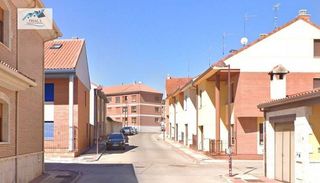Casa adosada en venta en Íscar