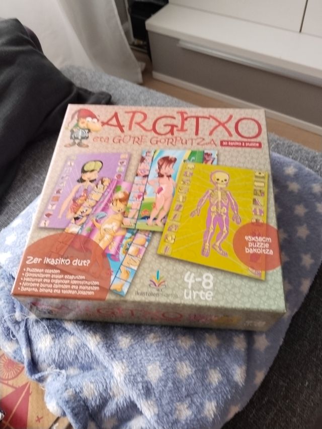 Puzzle ARGITXO y GURE GORPUTZA