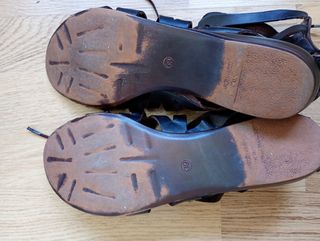 Sandalias piel Gianni Zena marrones