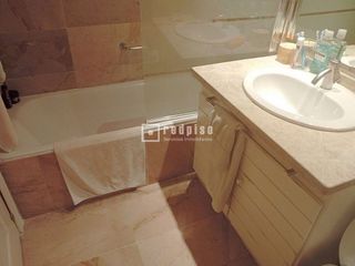 Piso en venta en Torrequebrada en Benalmádena